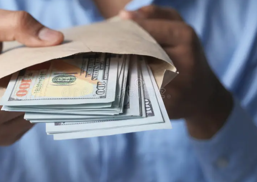 pune bani in plic pentru botez