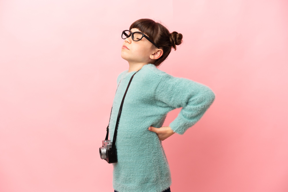 Cum poate fi prevenită scolioza posturală la copiii de vârstă școlară?