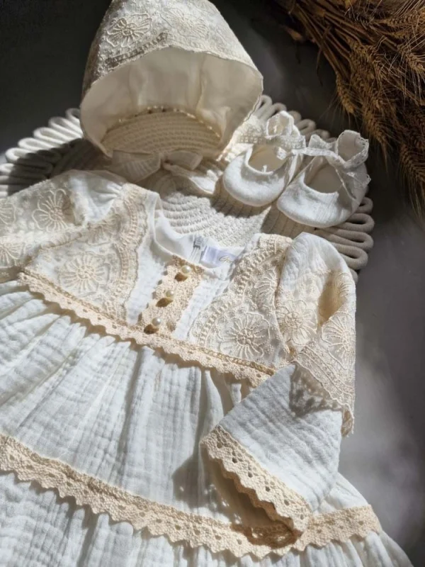 Idei ținute botez mamă – Ghid complet pentru o apariție elegantă, modernă și memorabilă 1 1